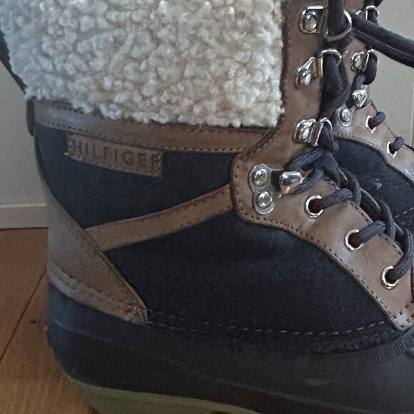 Tommy Hilfiger Women's Winter Snow Boots - Size 8M - Picture 2 of 10